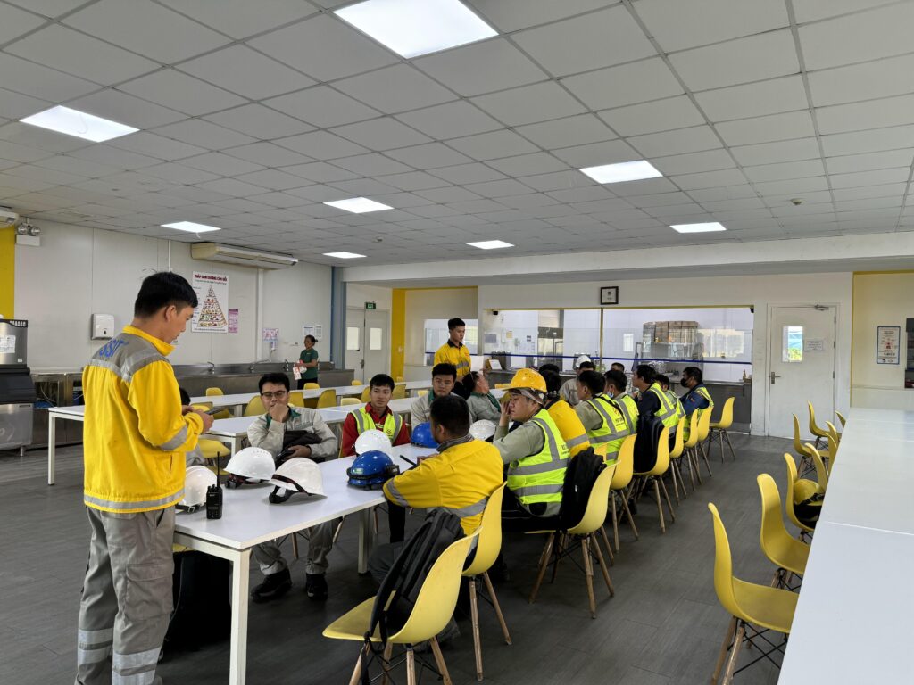 CÔNG TY TNHH XÂY LẮP ĐIỆN VÀ CƠ KHÍ VST